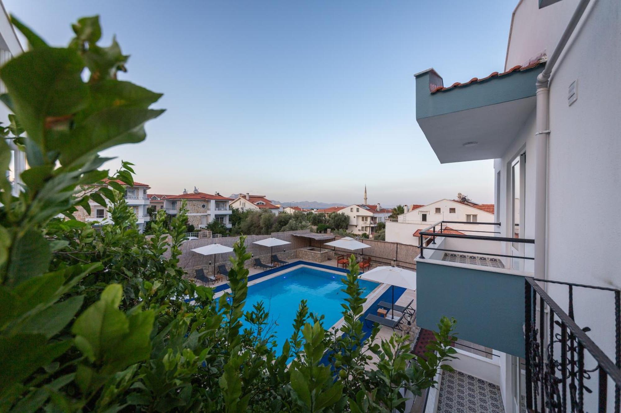Oezguem Suite Otel Datça Buitenkant foto