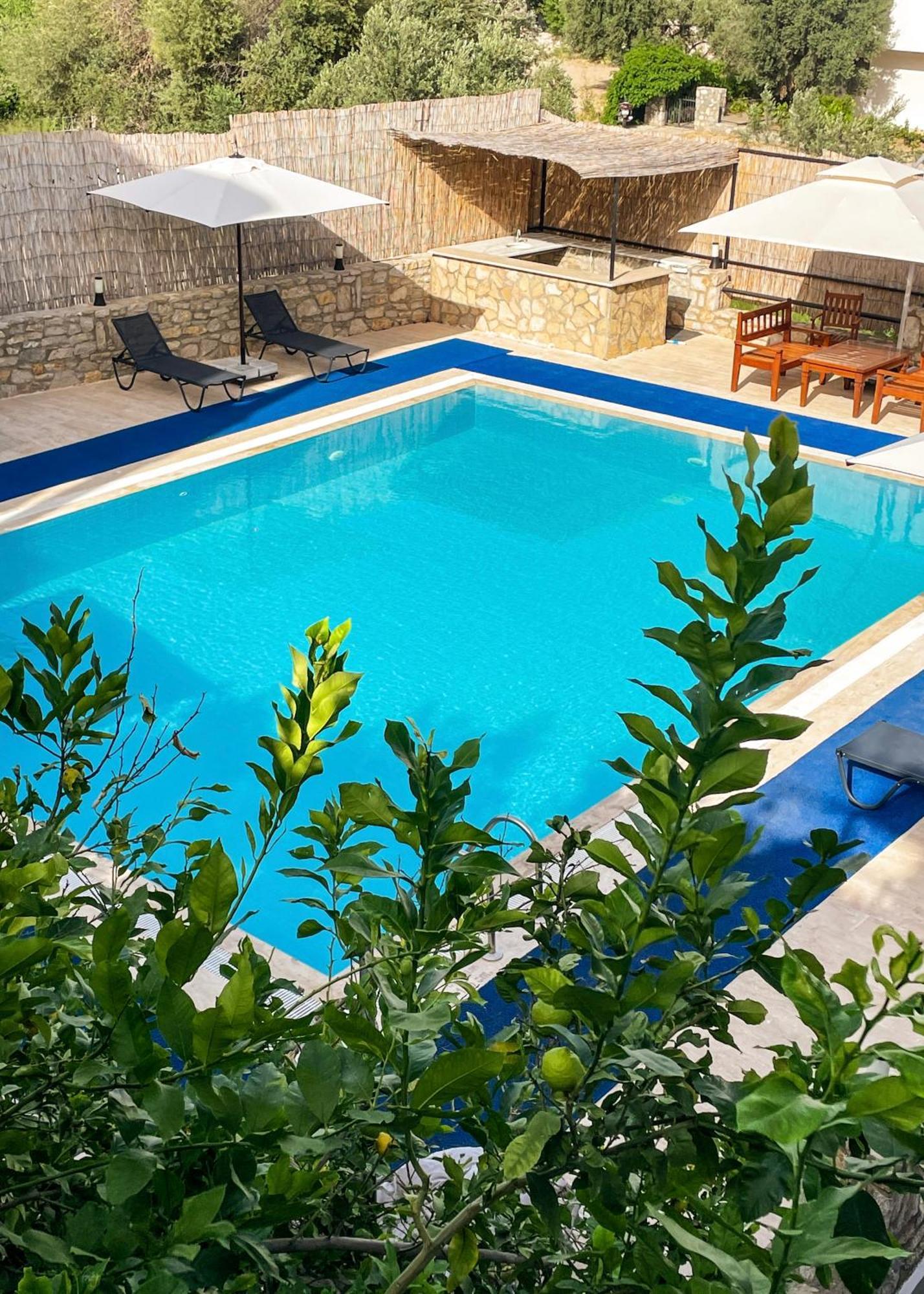 Oezguem Suite Otel Datça Buitenkant foto